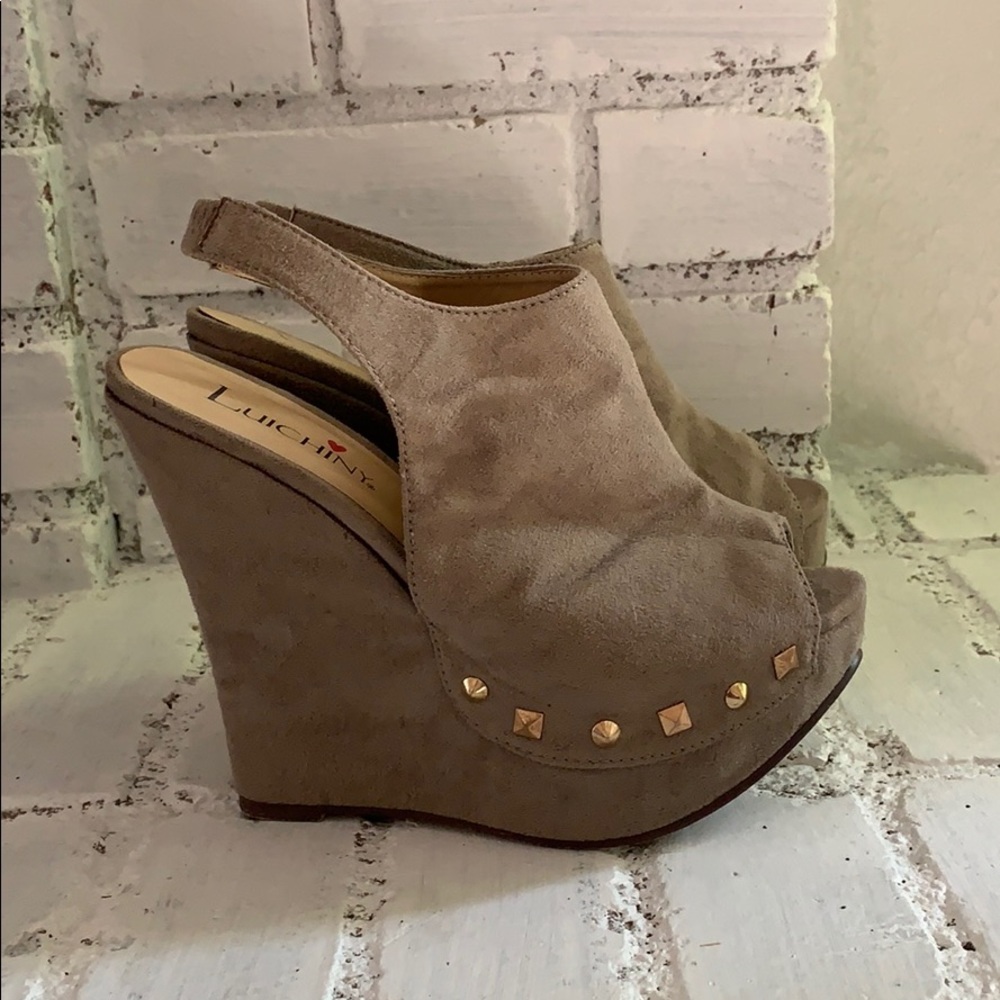 Luichiny studded wedges